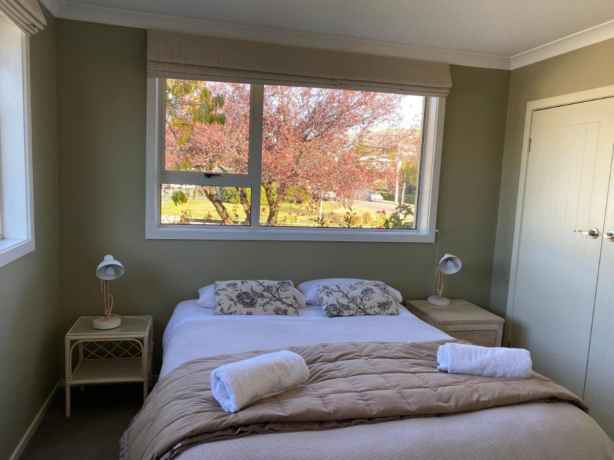 Amazing Aubrey, Walk To Bremner Bay Villa Wanaka Exterior photo
